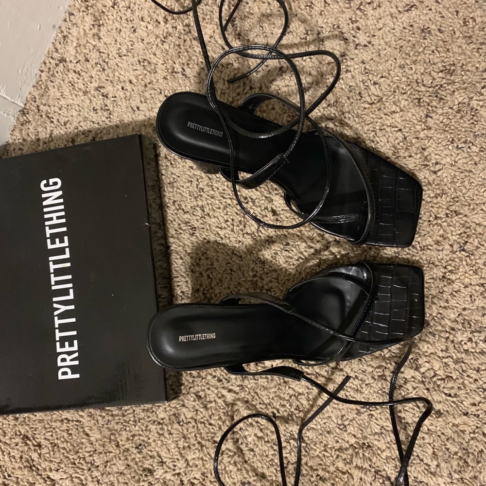PRETTY LITTLE THING SANDALS WITH HEEL